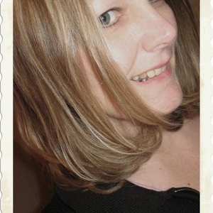 Profile Picture of Cheryl Crowder (@xch3rylx) on Myspace