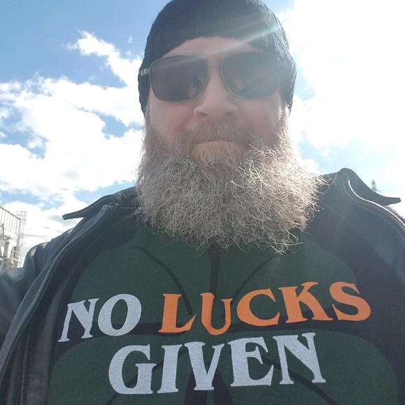 Profile Picture of James Dunn (@jameson74) on Poshmark