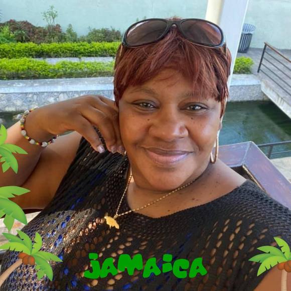 Profile Picture of Shan Shan (@nubiea) on Poshmark