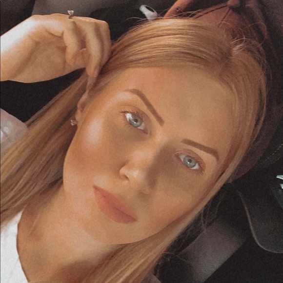 Profile Picture of Marina Vasilyeva (@vasilyeva0608) on Poshmark