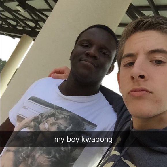 Profile Picture of Justin Yarbrough (@justinyarbrough) on Poshmark