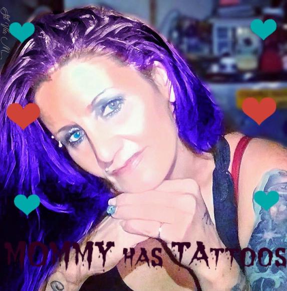 Profile Picture of Tera Thompson (@angelface79) on Poshmark