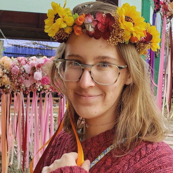 Profile Picture of Claire Perrino (@clairep494) on Poshmark