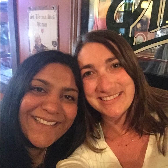 Profile Picture of Alexa Hayes (@thealexahayes) on Poshmark