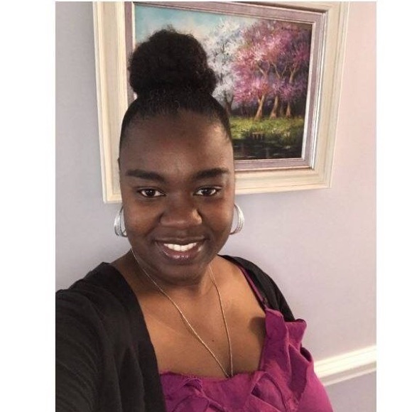 Profile Picture of Takilla Combs (@takillac) on Poshmark