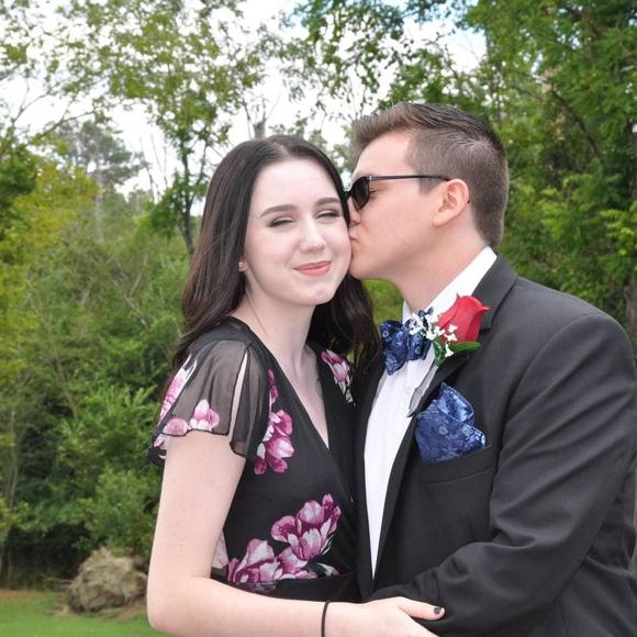 Profile Picture of Jade Cox (@jad3yy) on Poshmark