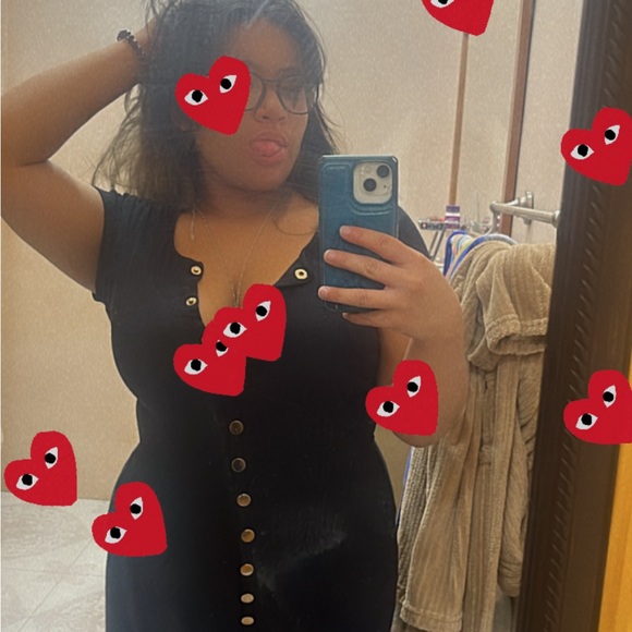 Profile Picture of Itzel Ruiz (@iruizolvera23) on Poshmark