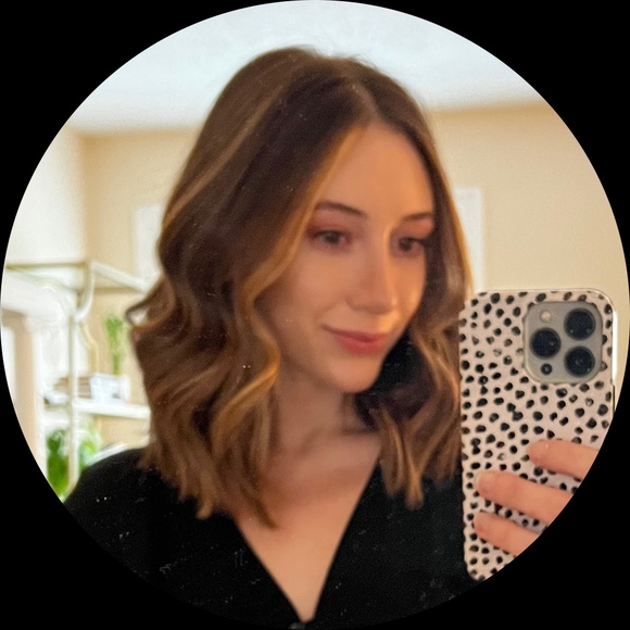 Profile Picture of Ashley Canupp (@ashleycanupp) on Poshmark