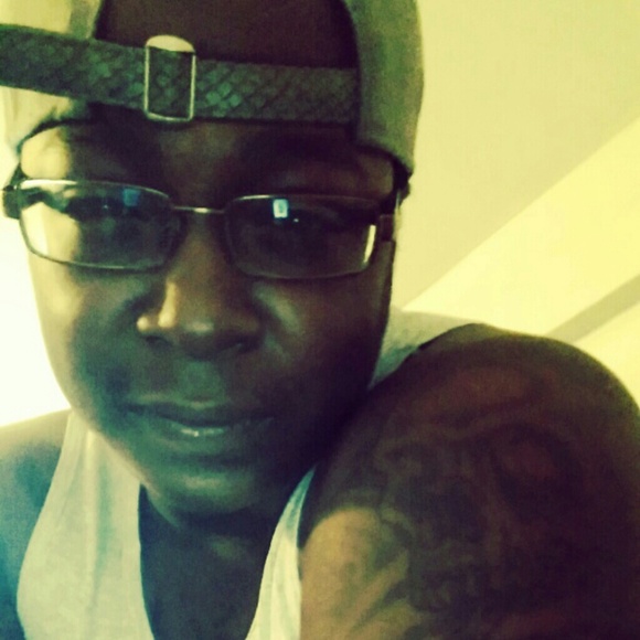 Profile Picture of Daron Mccutcheon (@deem2015) on Poshmark