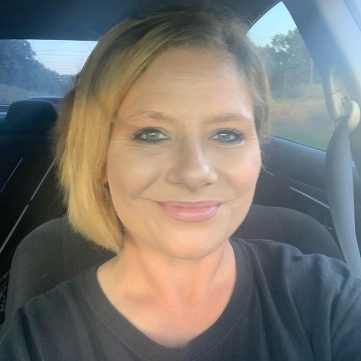 Profile Picture of   Angela Sanderson... (@sunshynedayzie) on Tiktok