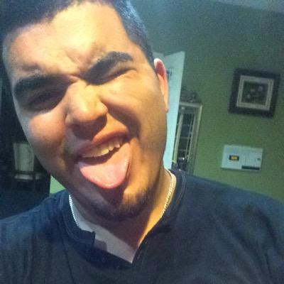 Profile Picture of Robin Reyes (@the_tallreyes) on Twitter