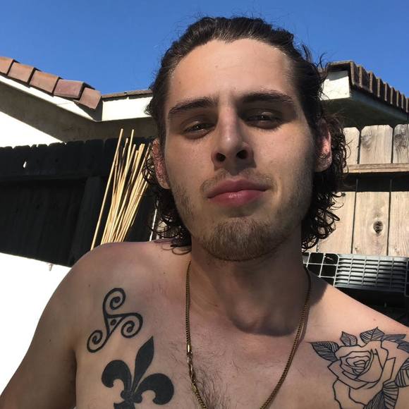 Profile Picture of Michael Chapple (@mchapple3) on Poshmark