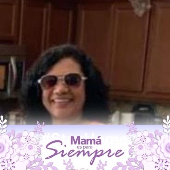 Julia Amparo - Poshmark Profile Picture of Julia Amparo (@juliaamparo94) on Poshmark