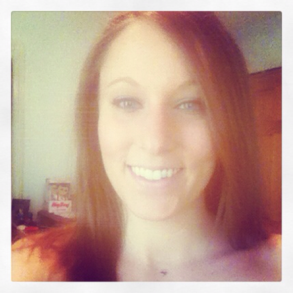 Profile Picture of Leah Krueger (@leahkrugs) on Poshmark