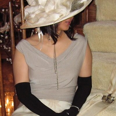 Profile Picture of Edith Su Ho (@@edithsuho) on Twitter