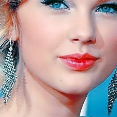 Profile Picture of Mari Swift (@bestswiftlyrics) on Twitter