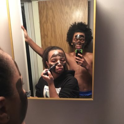 Profile Picture of Emmanuel Richardson (@Emmanue01706663) on Twitter