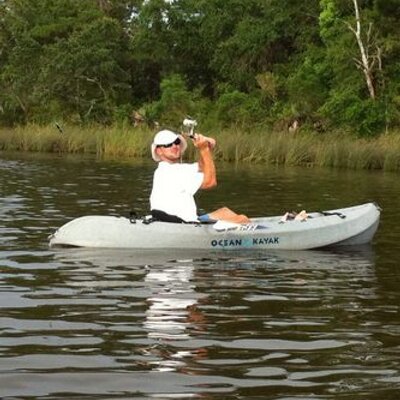 Profile Picture of Jeremy Ely (@efly68) on Twitter