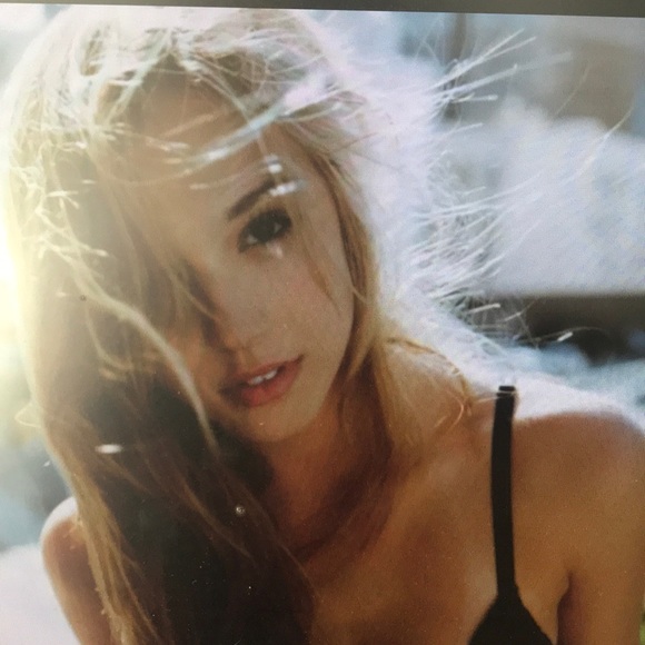 Profile Picture of Patrick Brewer (@arianawiggi311) on Poshmark