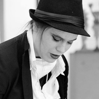 Profile Picture of Joanna Ellmann (@joanna.ellmann.7) on Facebook