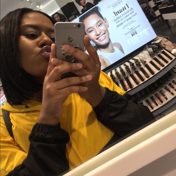 Profile Picture of Jaylene Currie (@jaylenecurrie) on Poshmark