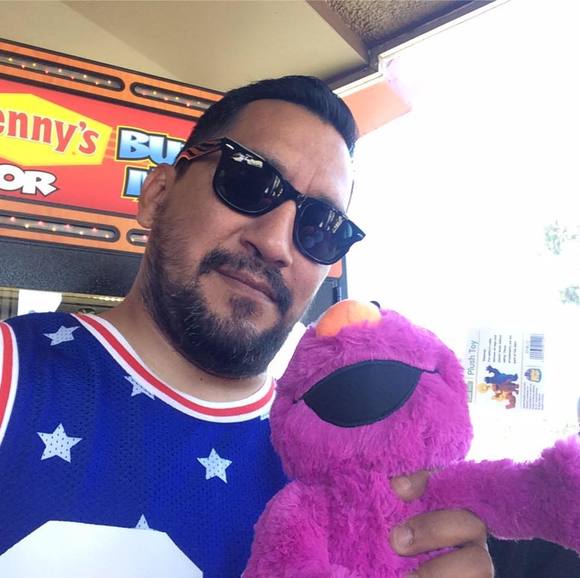 Profile Picture of Michael Gonzalez (@dumbnicname) on Poshmark