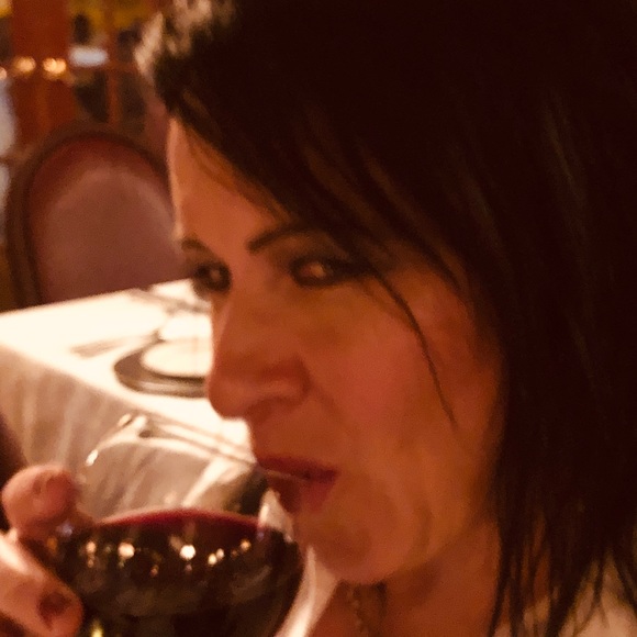 Profile Picture of Diane Peila (@madison112715) on Poshmark