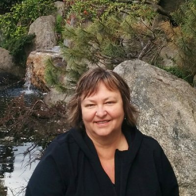 Profile Picture of MyrnaLogan (@MyrnaLogan12) on Twitter