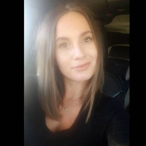 Profile Picture of Haley Mckigney (@shirleyholden7) on Poshmark