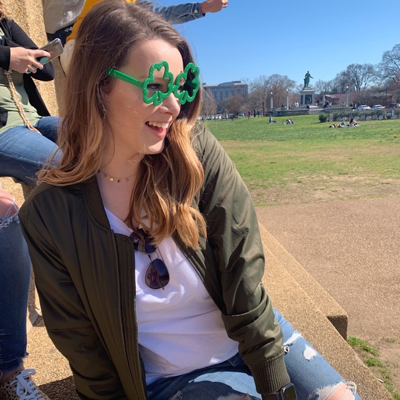 Profile Picture of Lindsey Desoto (@lindseyde) on Poshmark