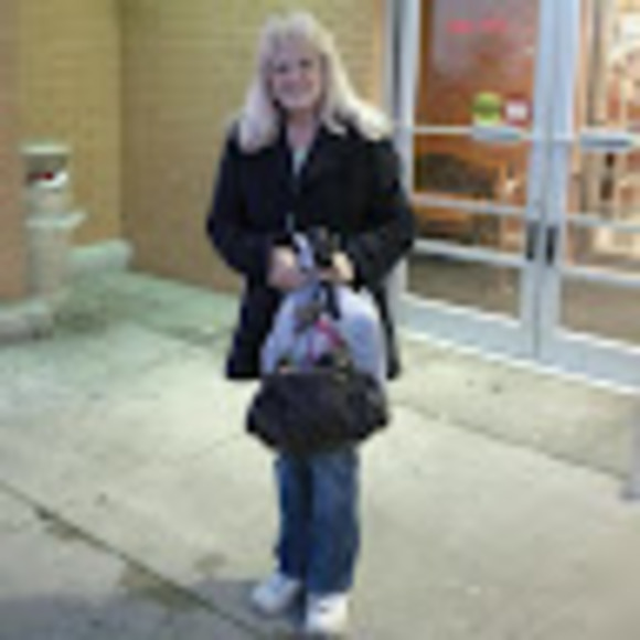 Profile Picture of Mary Seevers (@marysspirit) on Poshmark