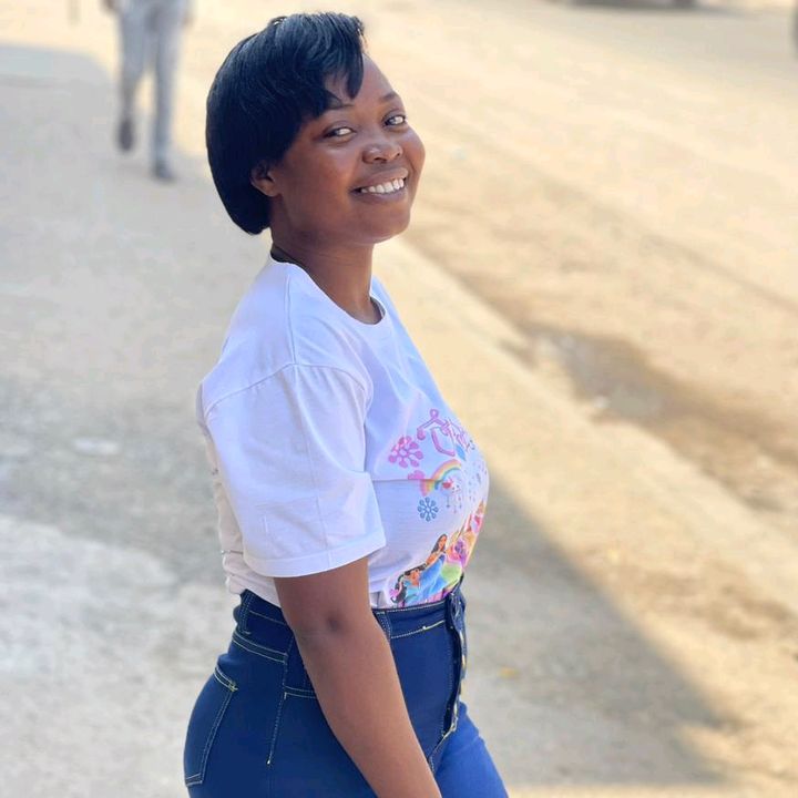 Profile Picture of Luísa canda (@luisacanda) on Tiktok