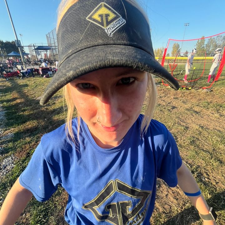 Profile Picture of staci :) (@staci.bond) on Tiktok