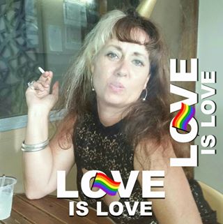 Profile Picture of Alison Dooley (@alison.dooley) on Facebook