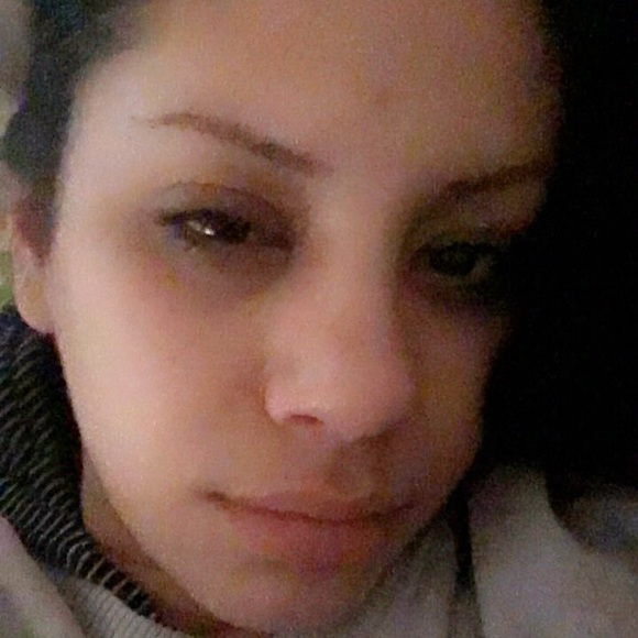 Profile Picture of Sandra Bernal (@sandra3109) on Poshmark