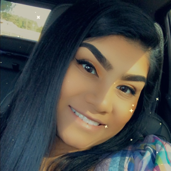 Profile Picture of Rocio Cuevas (@rociolisbeth) on Poshmark