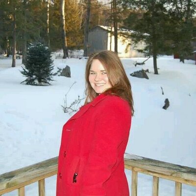 Profile Picture of Katie Clark Ross (@KatieNoelClark) on Twitter