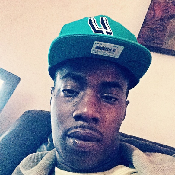 Profile Picture of Joel Bunn (@jbunn516) on Poshmark