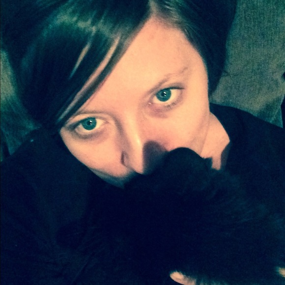 Profile Picture of Catherine Conroy (@ktbug38) on Poshmark