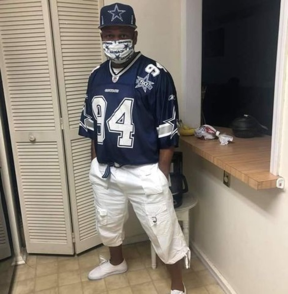 Quintin Wallace - Poshmark Profile Picture of Quintin Wallace (@quintin_wallace) on Poshmark