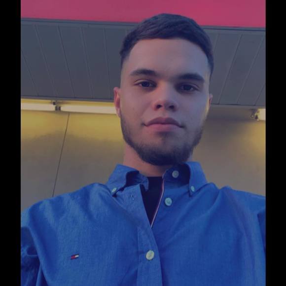 Profile Picture of Rigo Felix (@rigoberto187) on Poshmark