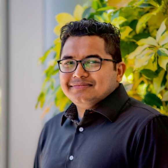 Profile Picture of Arman Hossain (@arman_01917) on Poshmark