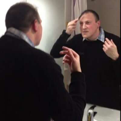 Profile Picture of Chris Clow (@chris_clow) on Twitter