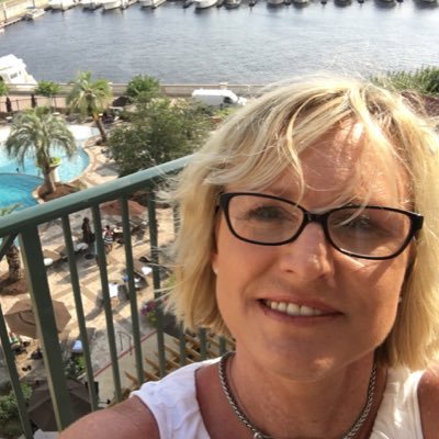 Profile Picture of Rhonda Henson (@rhenson2015) on Twitter