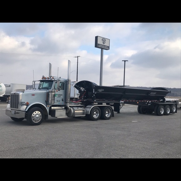 Profile Picture of Andrew Spiegel (@nwmsubcat) on Poshmark