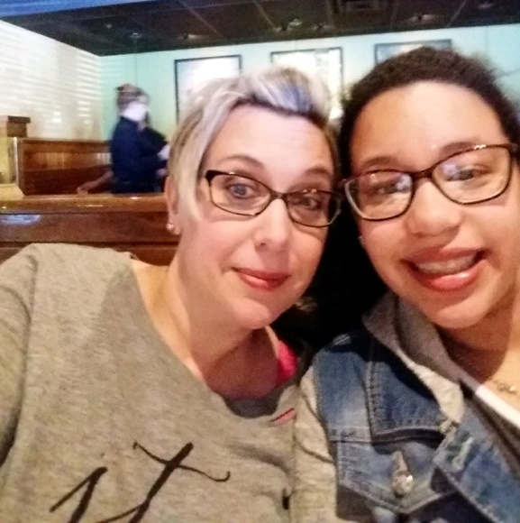 Profile Picture of Brenda Trask (@bwarner9382) on Poshmark