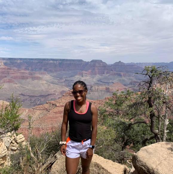 Profile Picture of Nadia Wilson (@wilsonnadia60) on Poshmark