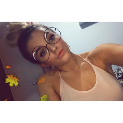 Profile Picture of Łh (@lara_hunt1) on Twitter