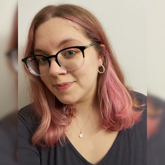 Profile Picture of Olivia Pihaylic (@kishadi962) on Poshmark