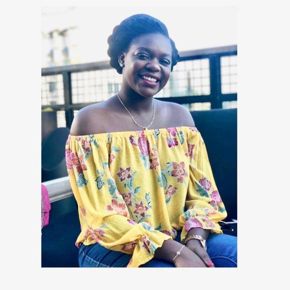 Profile Picture of Adom Maritza (@adommaritza) on Poshmark